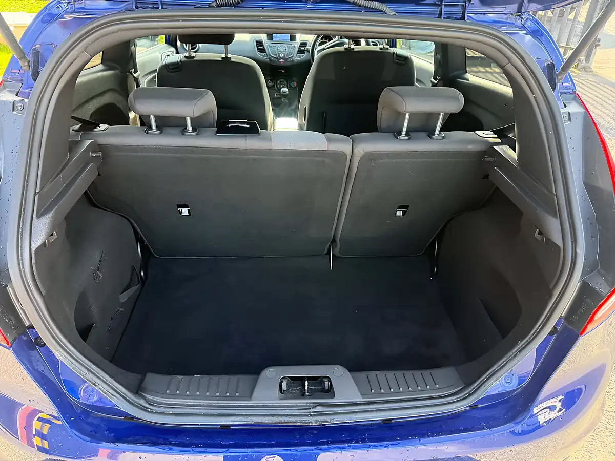 Used 2017 Ford Fiesta ST-Line Blue - Interior and Exterior details 12