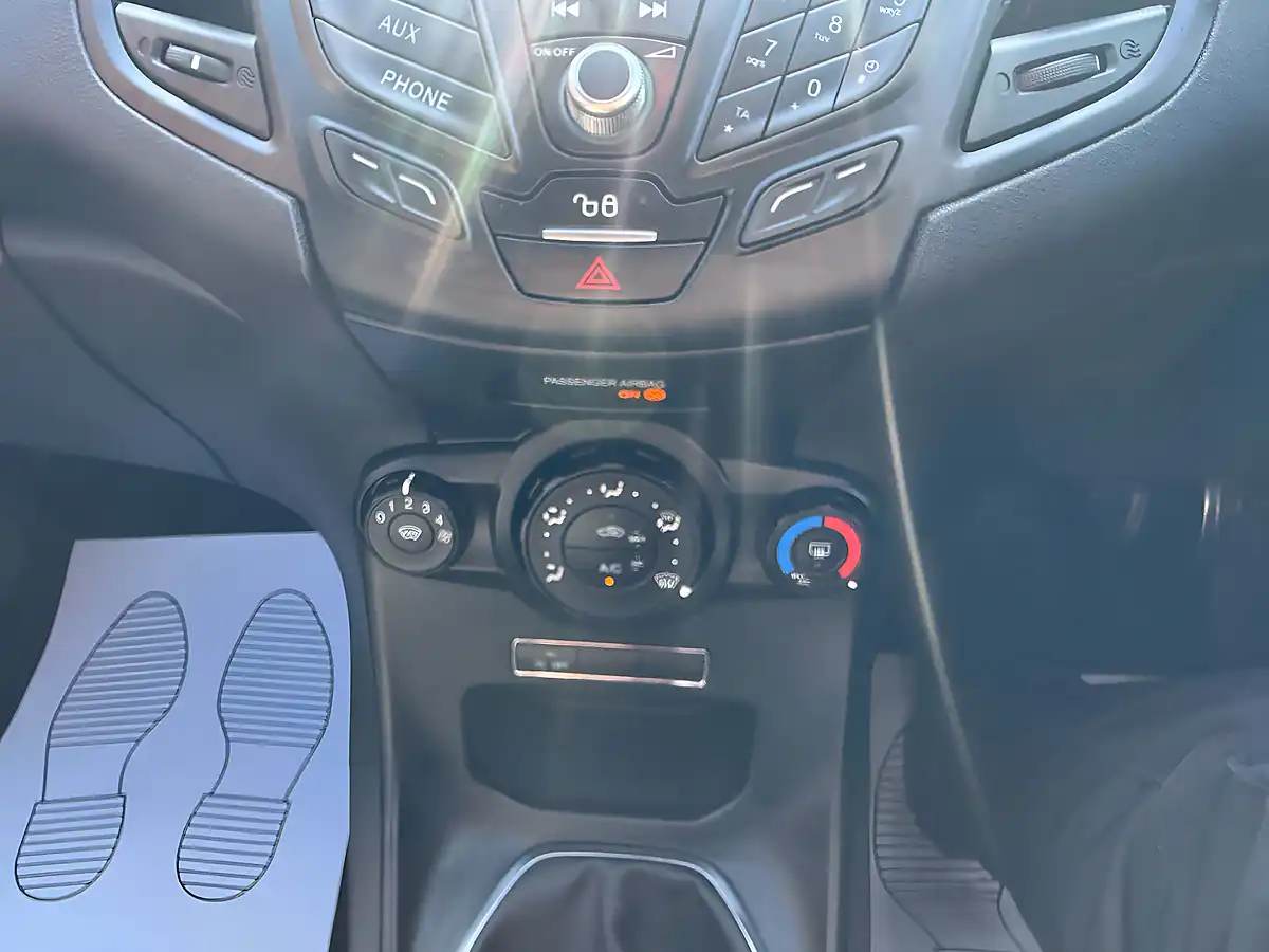 Used 2017 Ford Fiesta ST-Line Blue - Interior and Exterior details 17