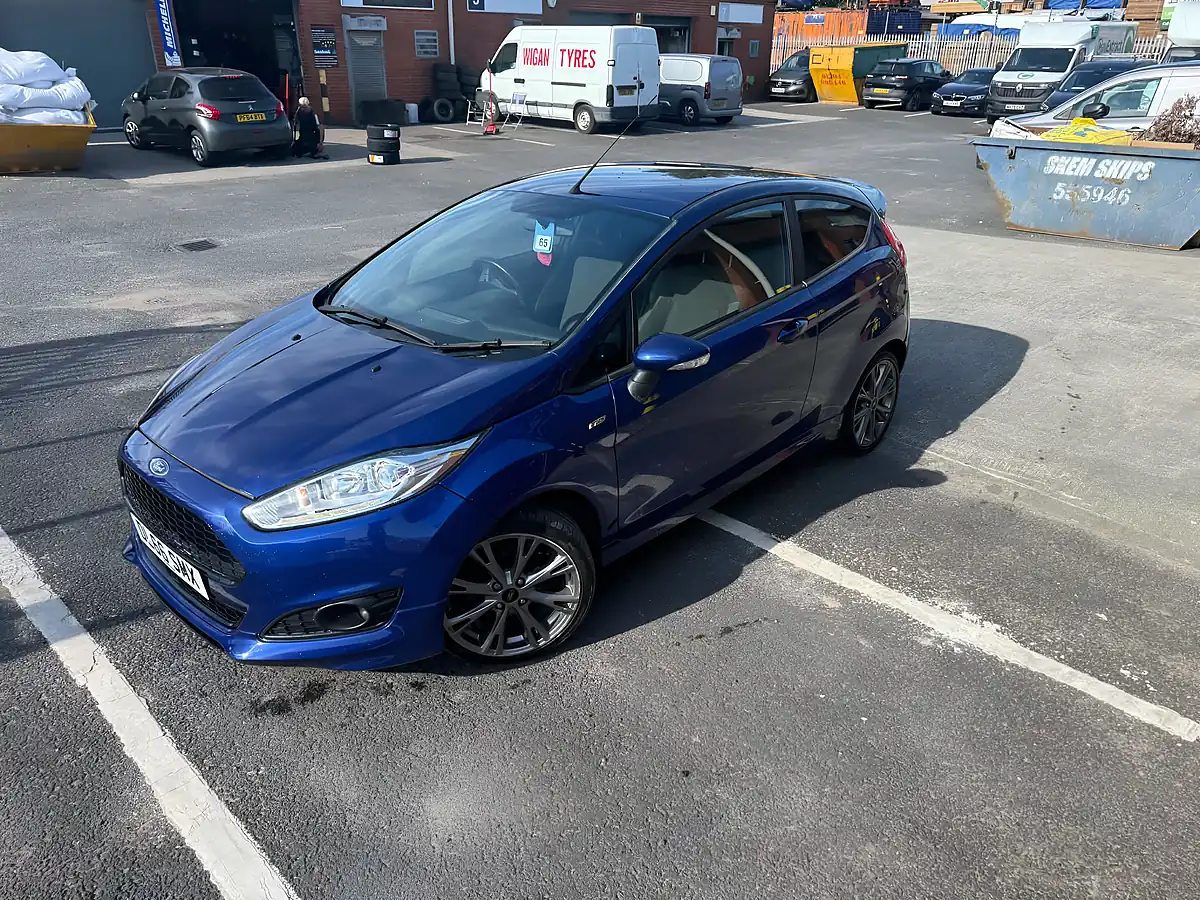 Used 2017 Ford Fiesta ST-Line Blue - Interior and Exterior details 3