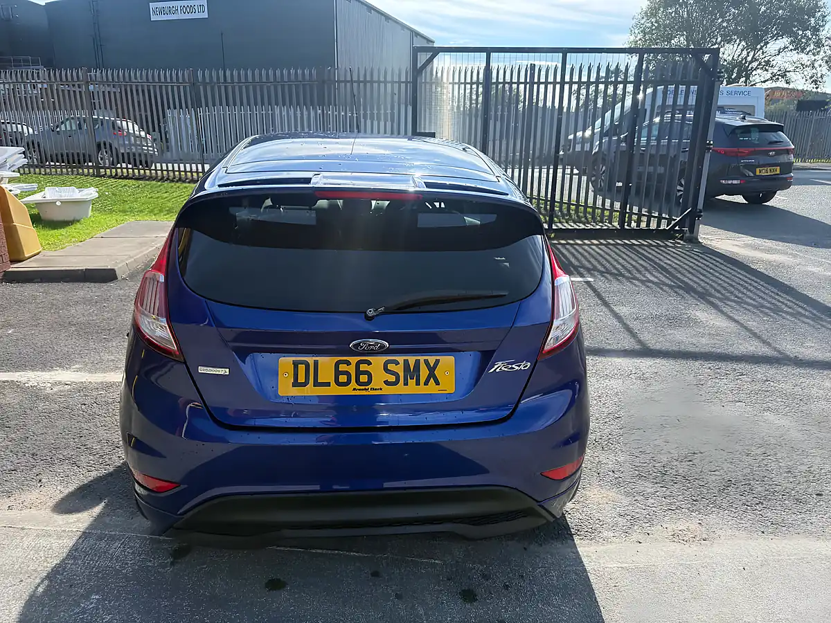 Used 2017 Ford Fiesta ST-Line Blue - Interior and Exterior details 5