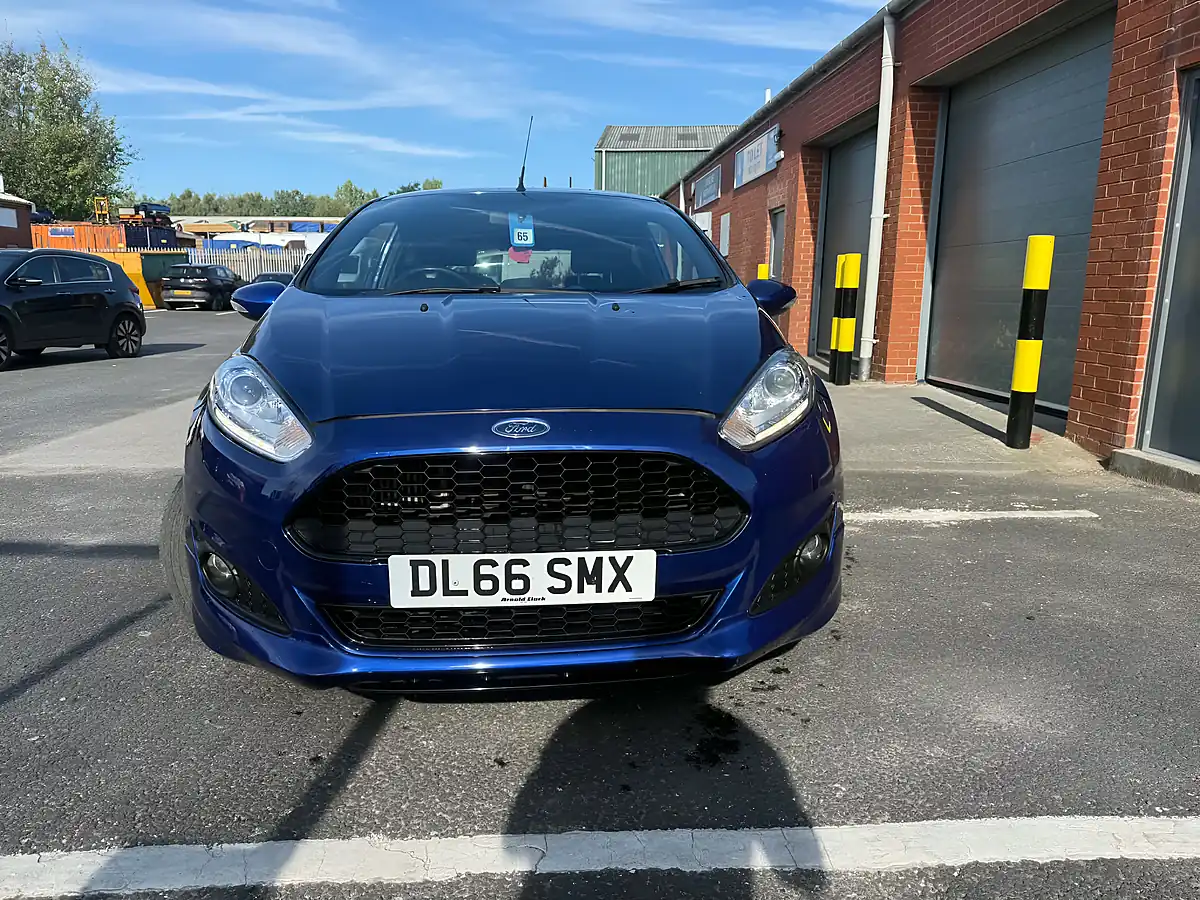 Used 2017 Ford Fiesta ST-Line Blue - Interior and Exterior details 7
