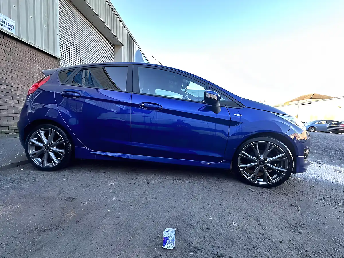 Used 2017 Ford Fiesta ST-Line Blue - Interior and Exterior details 7