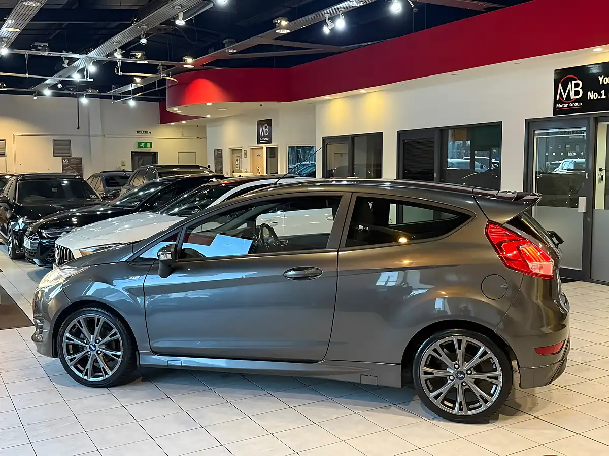 Used 2017 Ford Fiesta ST-Line Grey - Interior and Exterior details 7