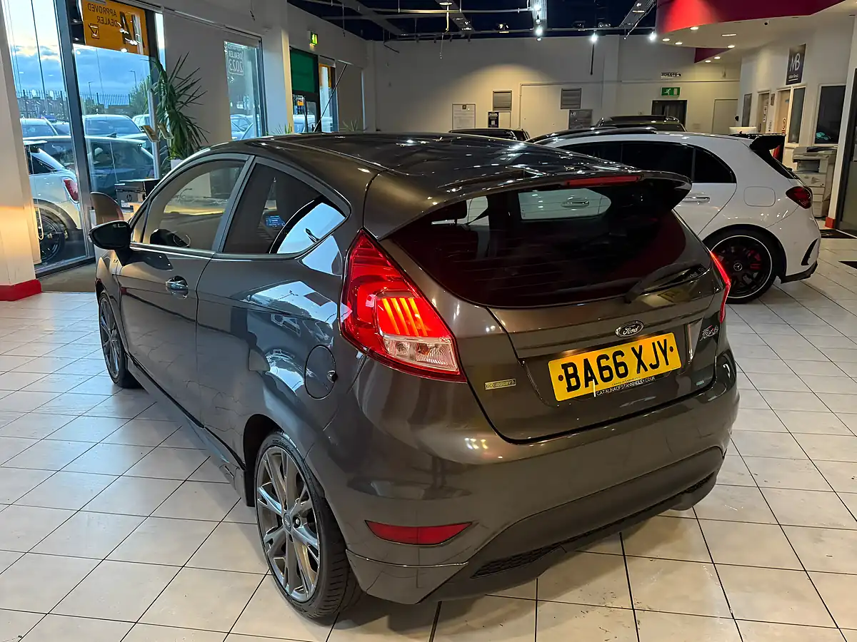 Used 2017 Ford Fiesta ST-Line Grey - Interior and Exterior details 8