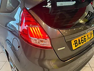 Used 2017 Ford Fiesta ST-Line Grey - Interior and Exterior details 9