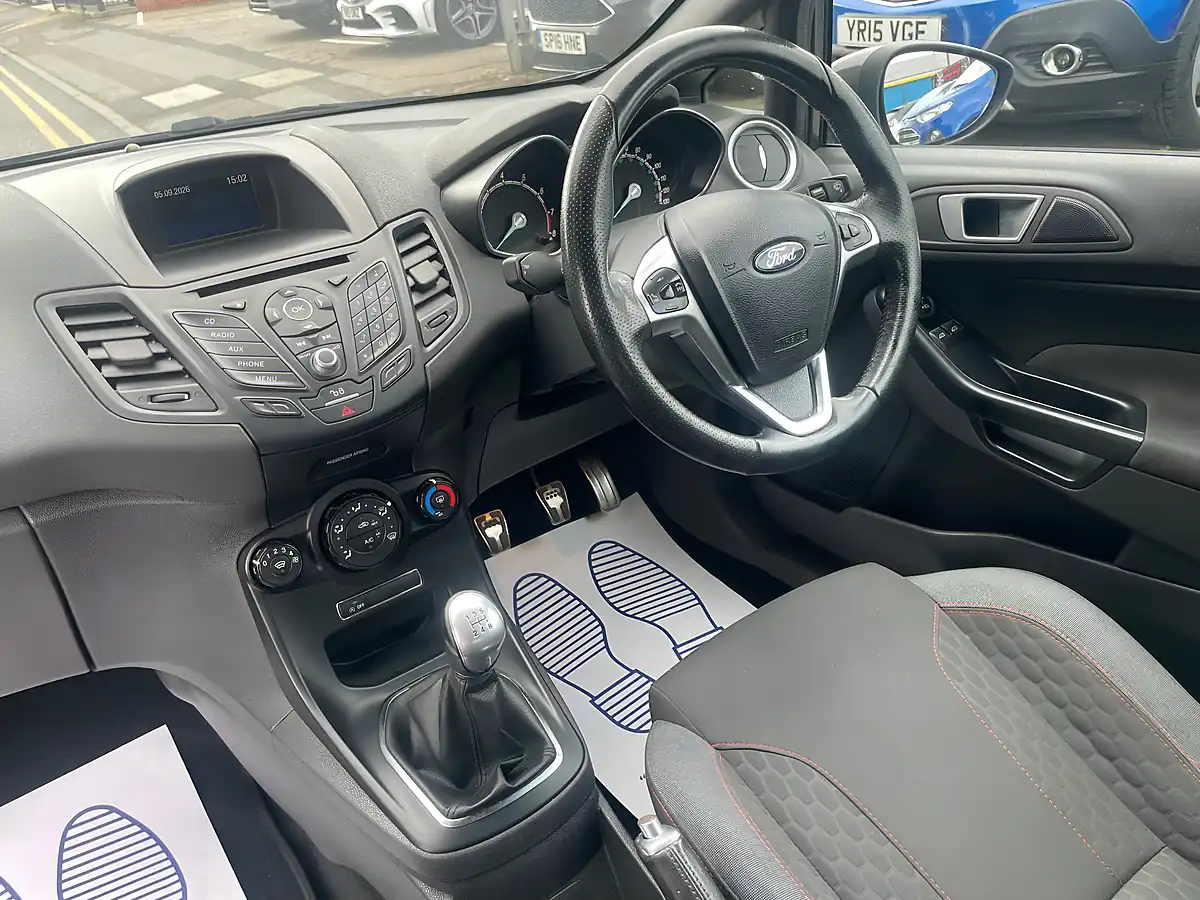 Used 2017 Ford Fiesta ST-Line Grey - Interior and Exterior details 15