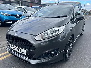 Used 2017 Ford Fiesta ST-Line Grey - Interior and Exterior details 5
