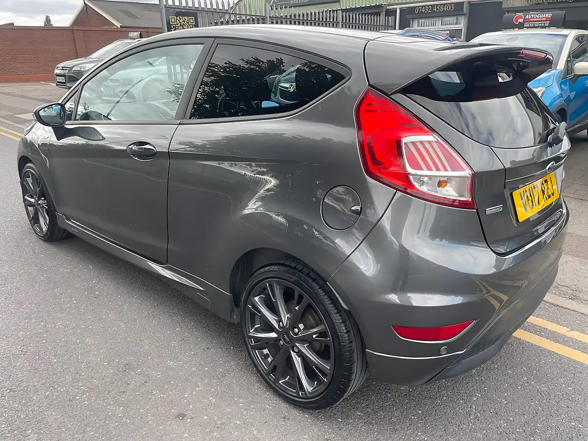 Used 2017 Ford Fiesta ST-Line Grey - Interior and Exterior details 6