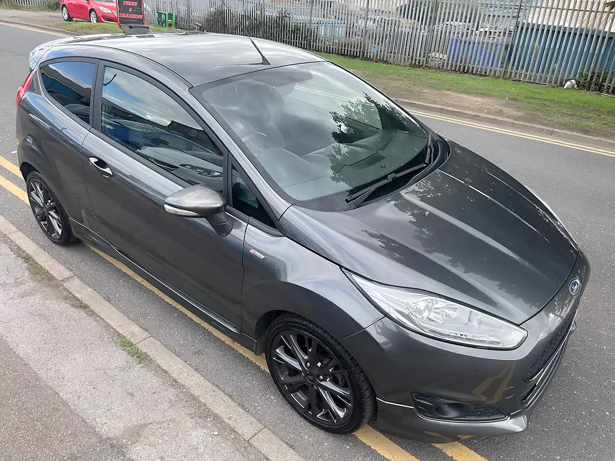 Used 2017 Ford Fiesta ST-Line Grey - Interior and Exterior details 7