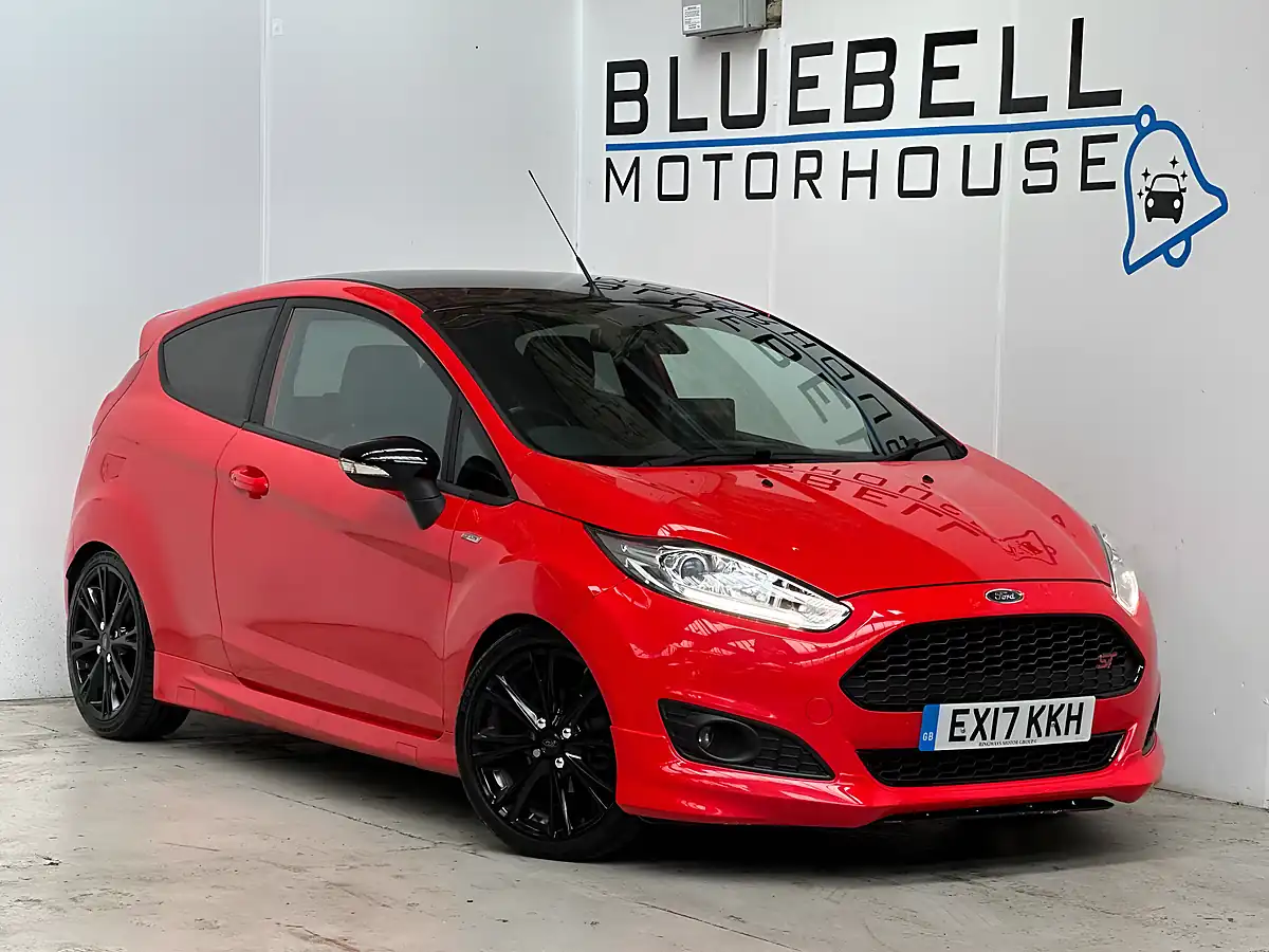 Used 2017 Ford Fiesta ST-Line Race Red - Front View