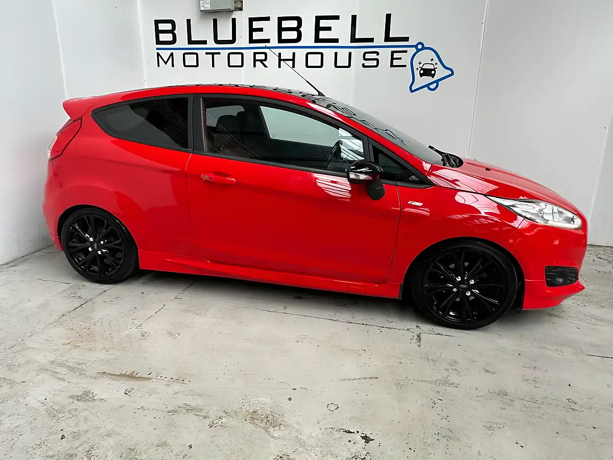 Used 2017 Ford Fiesta ST-Line Race Red - Interior and Exterior details 6