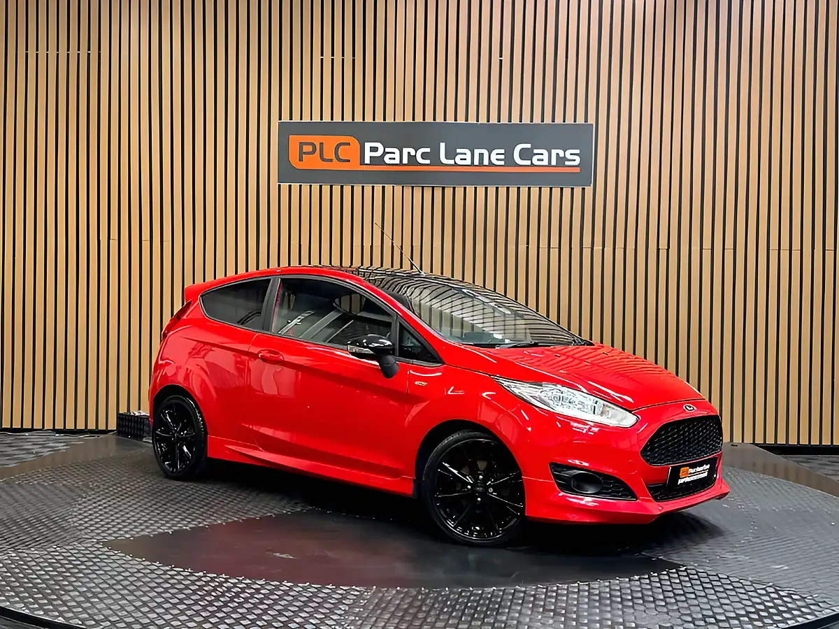 Used 2017 Ford Fiesta ST-Line Race Red - Front View