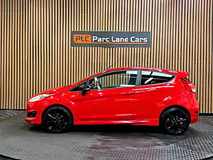 Used 2017 Ford Fiesta ST-Line Race Red - Interior and Exterior details 6