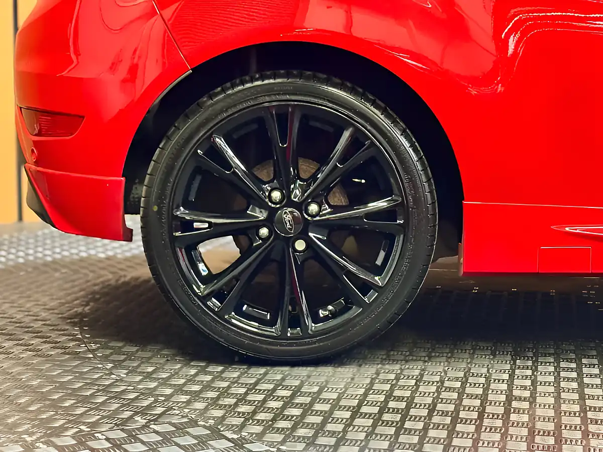Used 2017 Ford Fiesta ST-Line Race Red - Interior and Exterior details 9