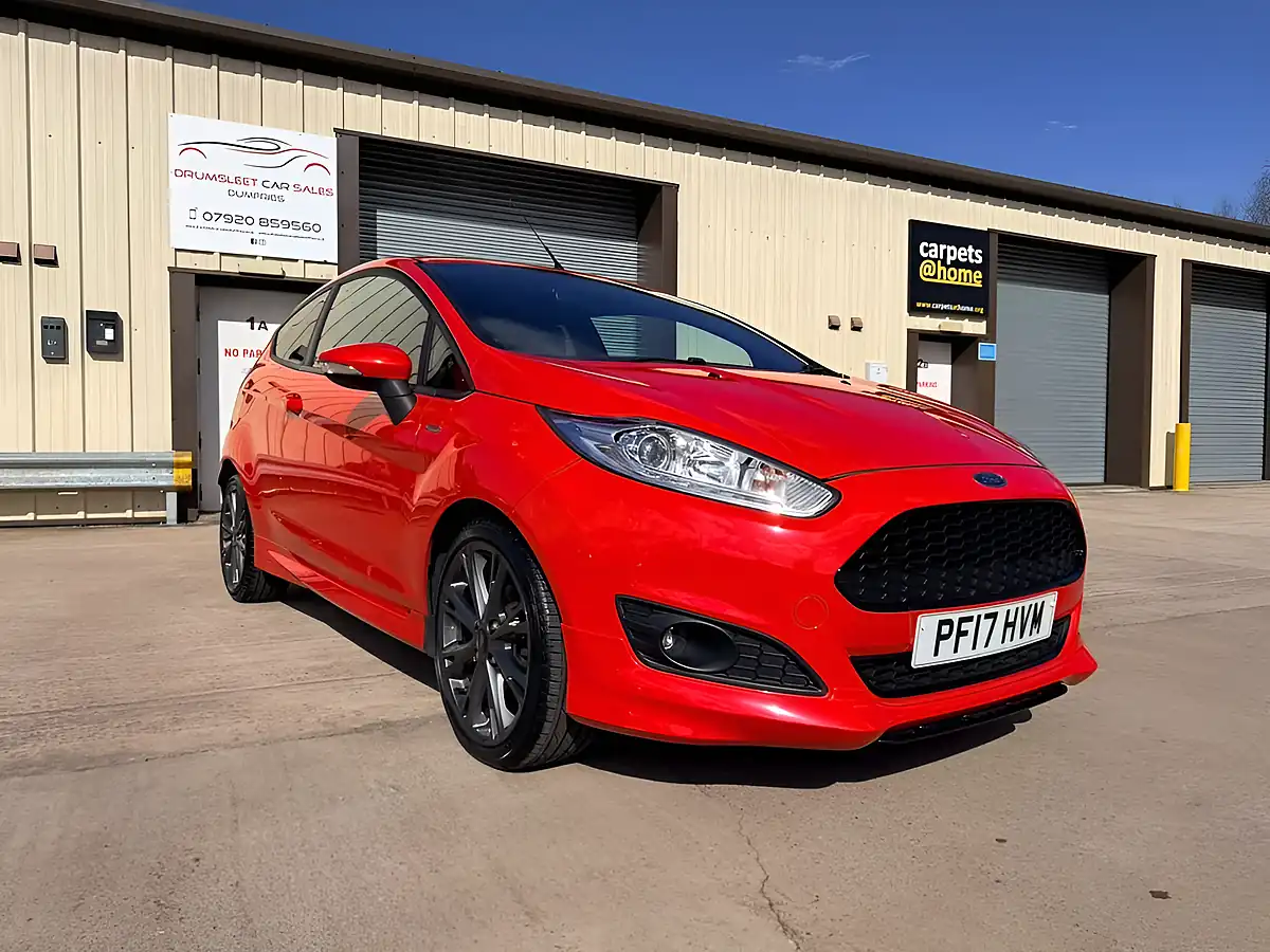 Used 2017 Ford Fiesta ST-Line Red - Front View