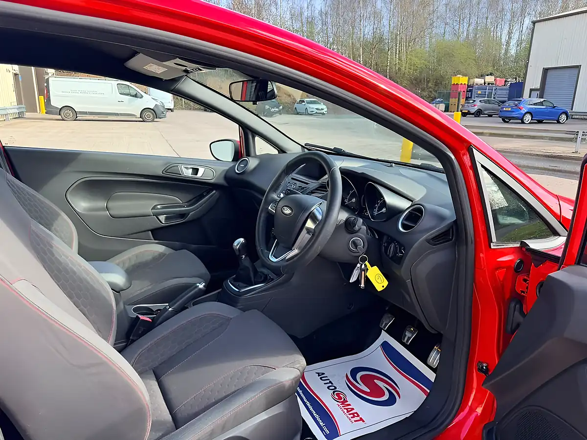 Used 2017 Ford Fiesta ST-Line Red - Interior and Exterior details 16
