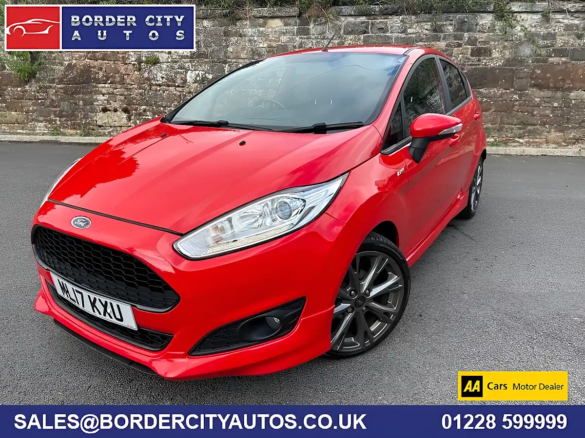Used 2017 Ford Fiesta ST-Line Red - Front View