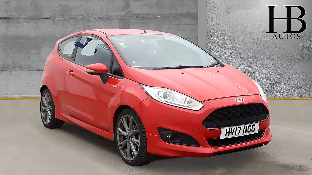 Used 2017 Ford Fiesta ST-Line Red - Front View