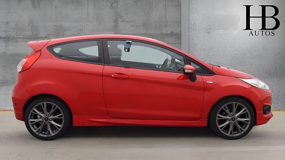Used 2017 Ford Fiesta ST-Line Red - Interior and Exterior details 6