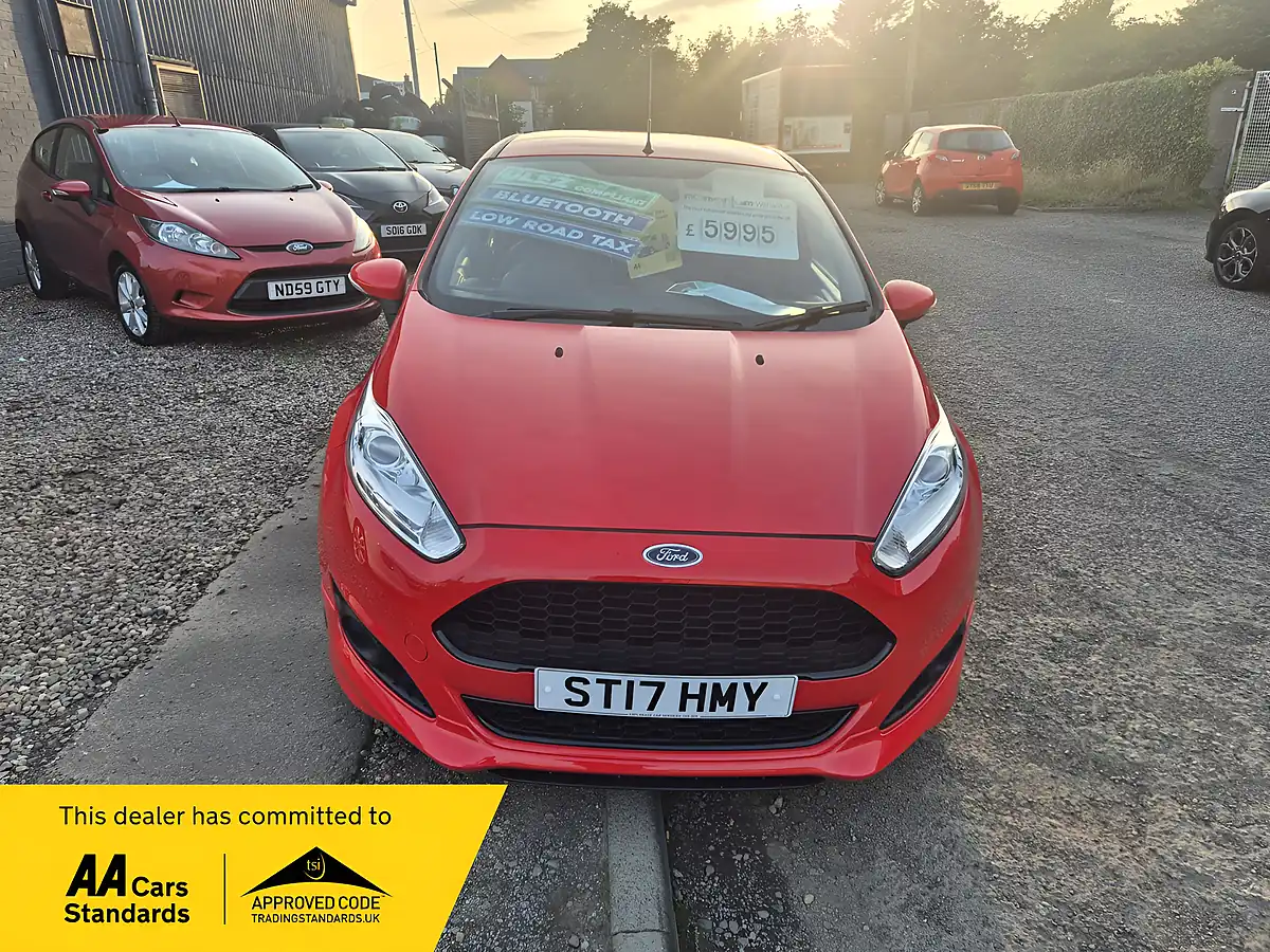 Used 2017 Ford Fiesta ST-Line Red - Front View