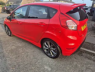 Used 2017 Ford Fiesta ST-Line Red - Interior and Exterior details 4