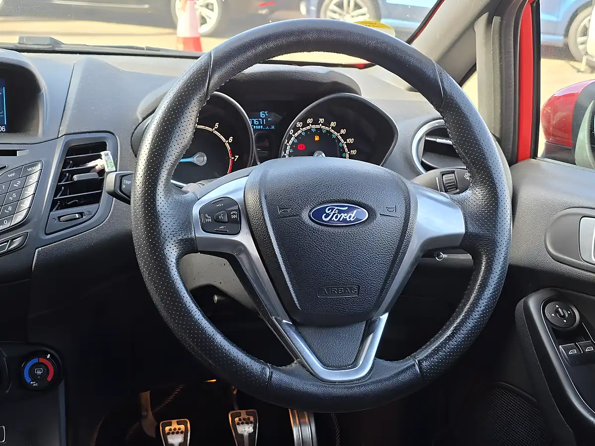 Used 2017 Ford Fiesta ST-Line Red - Interior and Exterior details 8