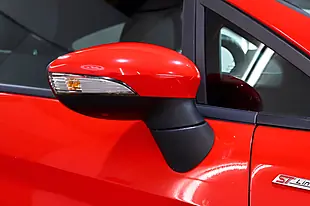 Used 2017 Ford Fiesta ST-Line Red - Interior and Exterior details 17