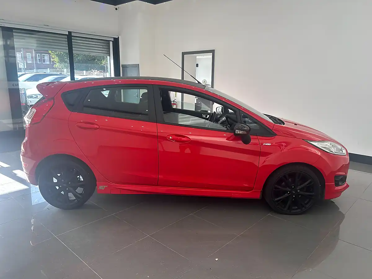 Used 2017 Ford Fiesta ST-Line Red - Interior and Exterior details 10