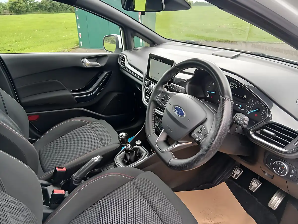 Used 2017 Ford Fiesta ST-Line White - Interior and Exterior details 15