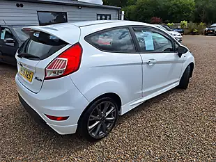 Used 2017 Ford Fiesta ST-Line White - Interior and Exterior details 17