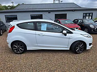Used 2017 Ford Fiesta ST-Line White - Interior and Exterior details 19
