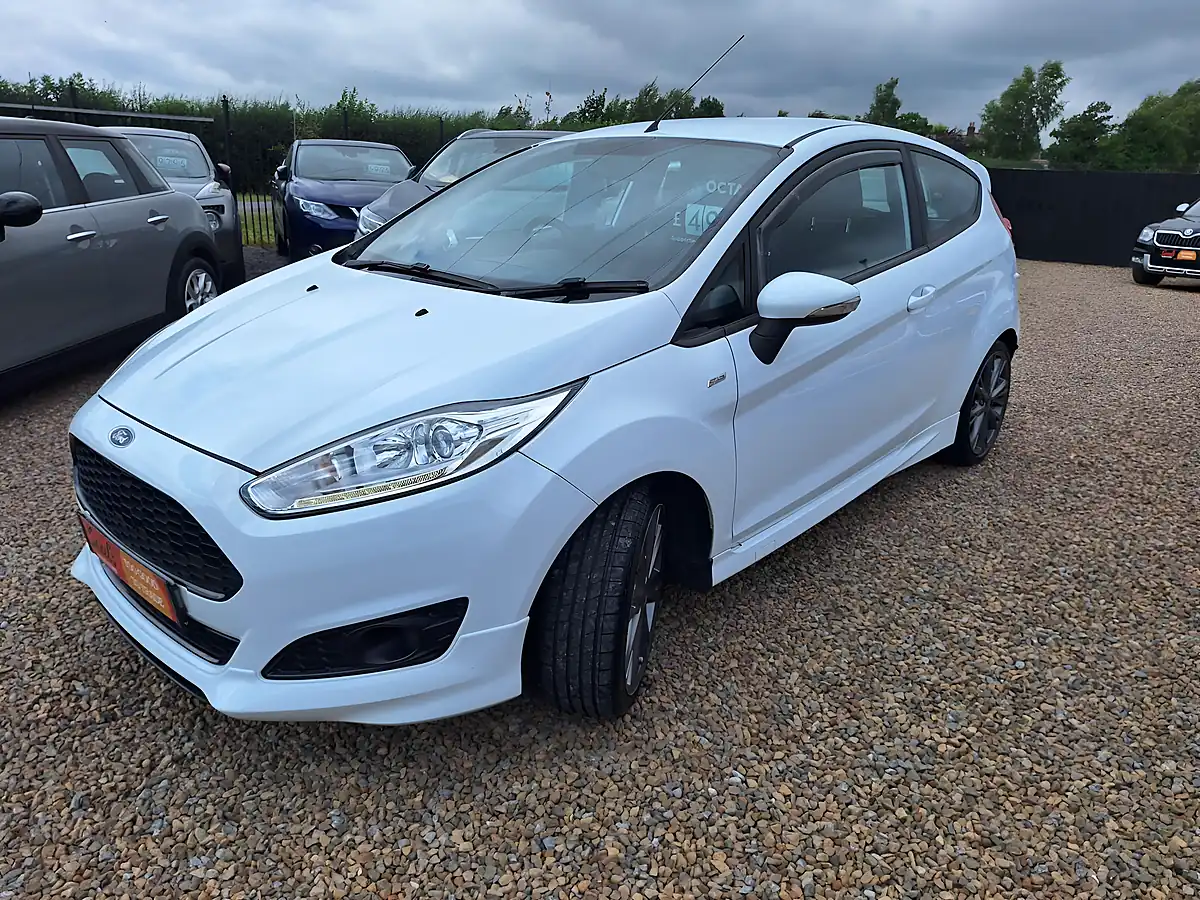 Used 2017 Ford Fiesta ST-Line White - Interior and Exterior details 4