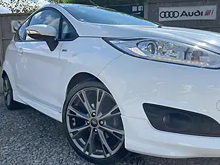 Used 2017 Ford Fiesta ST-Line White - Interior and Exterior details 16