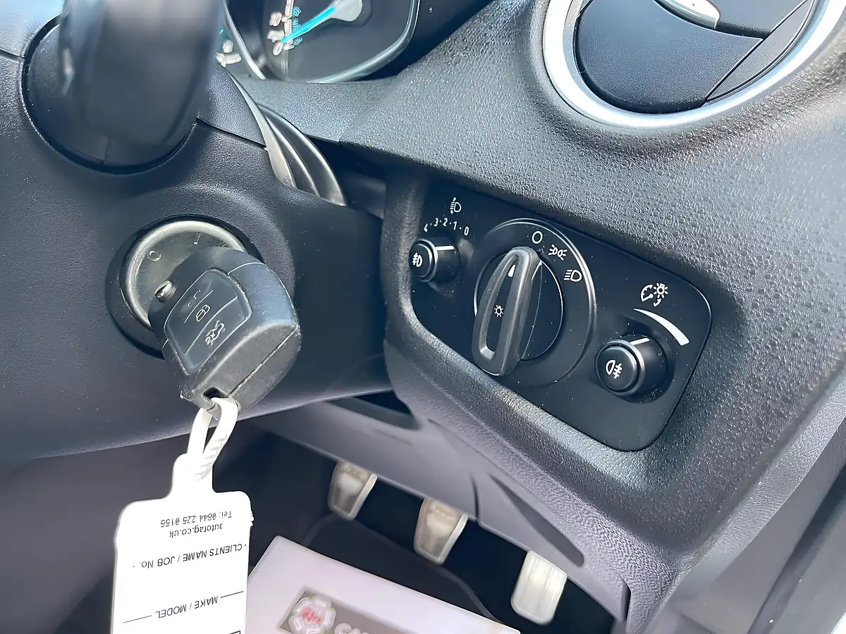 Used 2017 Ford Fiesta ST-Line White - Interior and Exterior details 17
