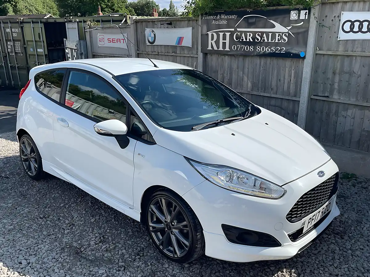 Used 2017 Ford Fiesta ST-Line White - Interior and Exterior details 2