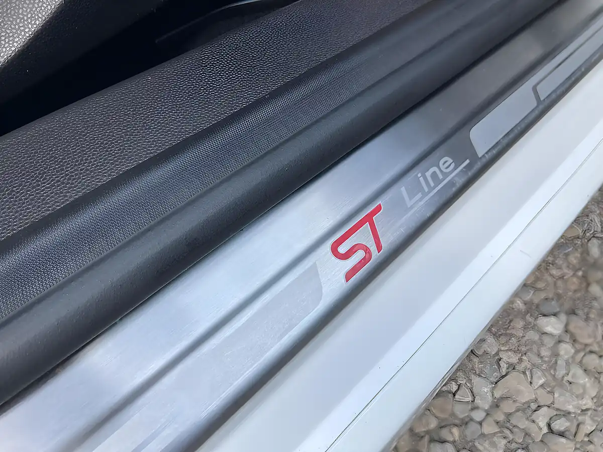 Used 2017 Ford Fiesta ST-Line White - Interior and Exterior details 20