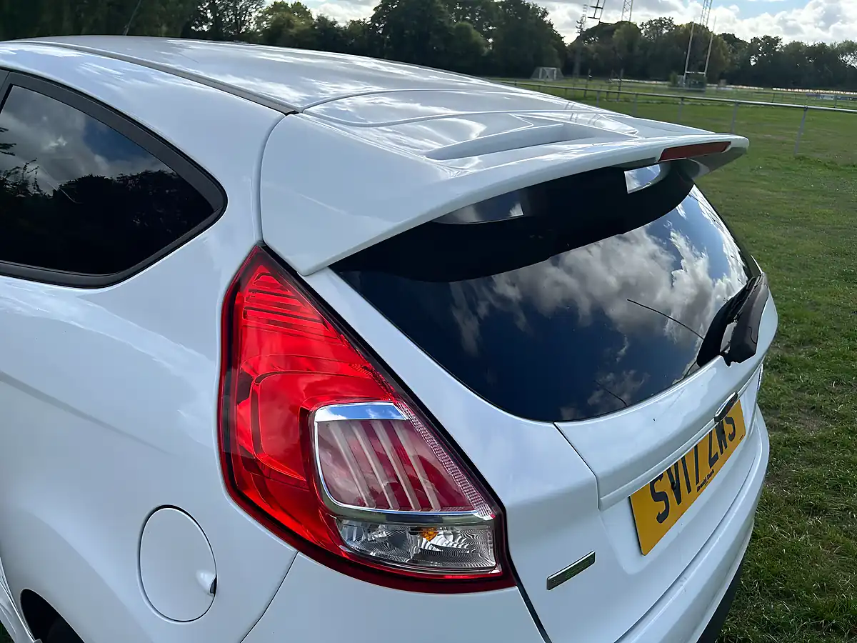 Used 2017 Ford Fiesta ST-Line White - Interior and Exterior details 13