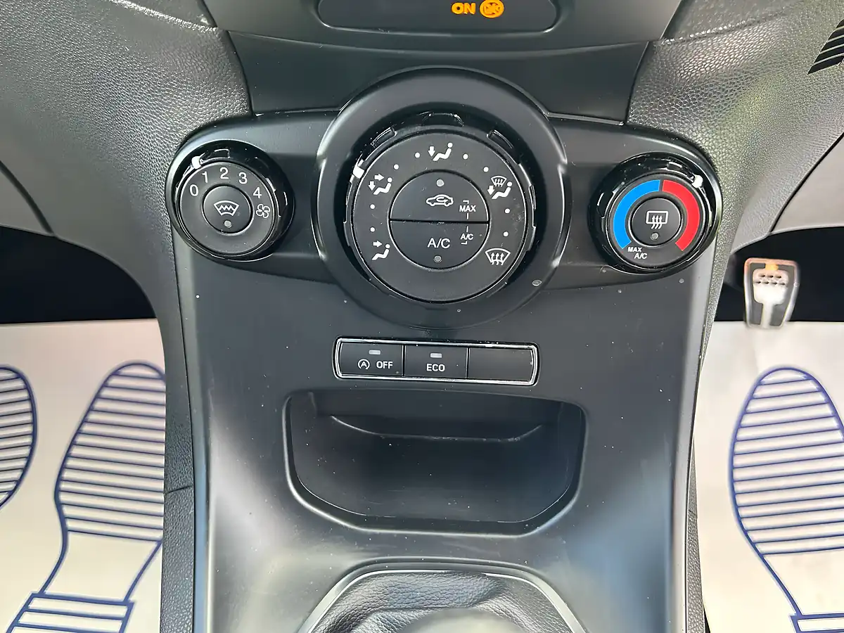 Used 2017 Ford Fiesta ST-Line White - Interior and Exterior details 16