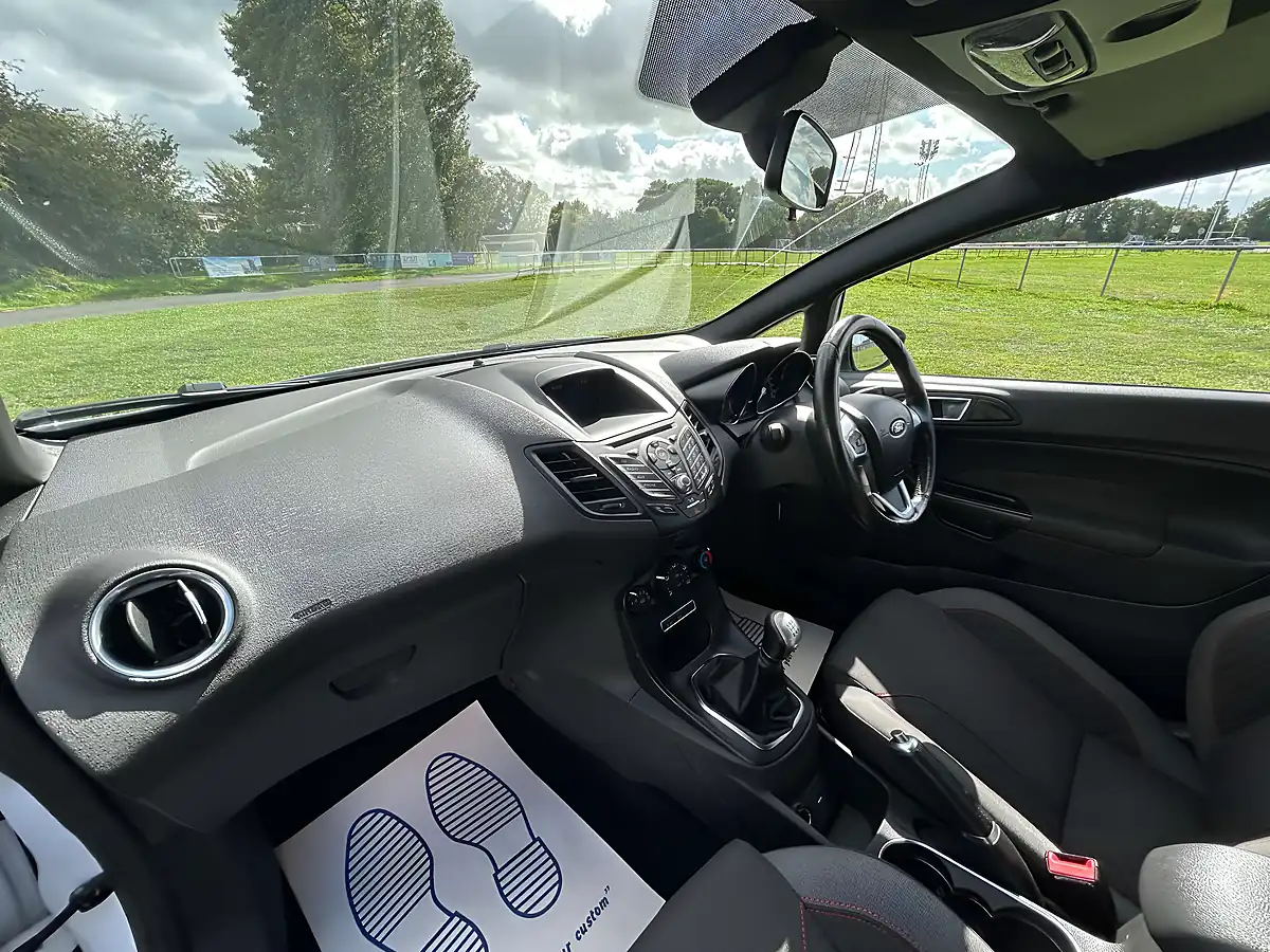 Used 2017 Ford Fiesta ST-Line White - Interior and Exterior details 19