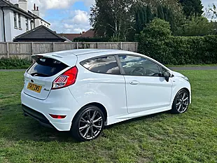 Used 2017 Ford Fiesta ST-Line White - Interior and Exterior details 4
