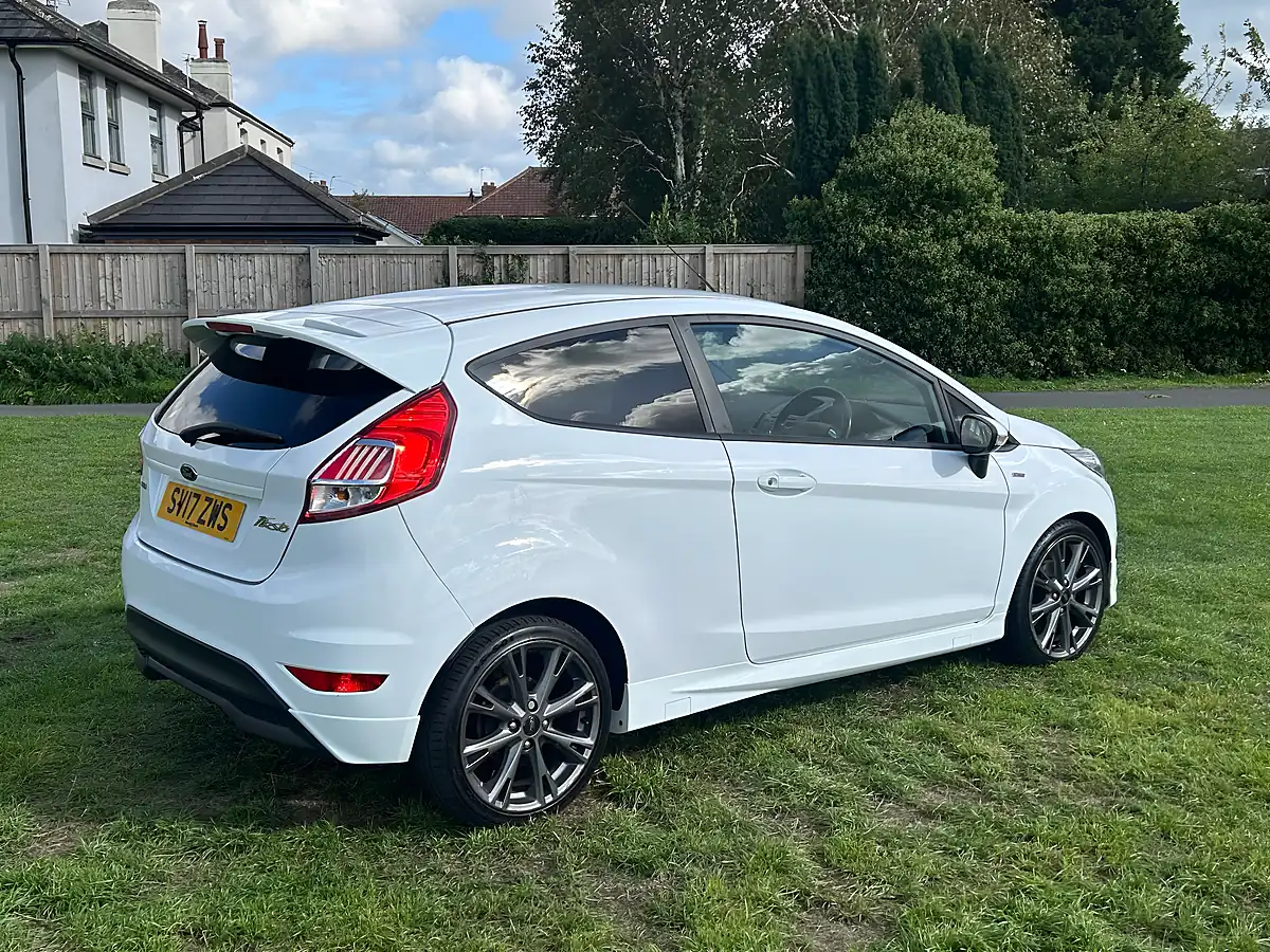 Used 2017 Ford Fiesta ST-Line White - Interior and Exterior details 4