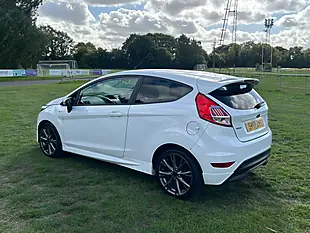 Used 2017 Ford Fiesta ST-Line White - Interior and Exterior details 6