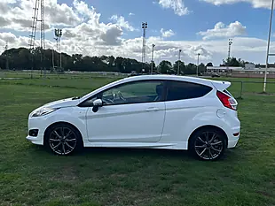 Used 2017 Ford Fiesta ST-Line White - Interior and Exterior details 7