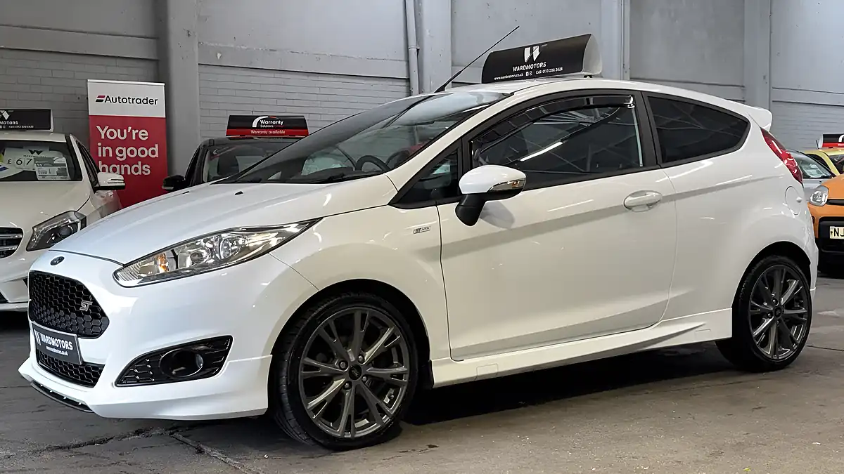 Used 2017 Ford Fiesta ST-Line White White - Front View