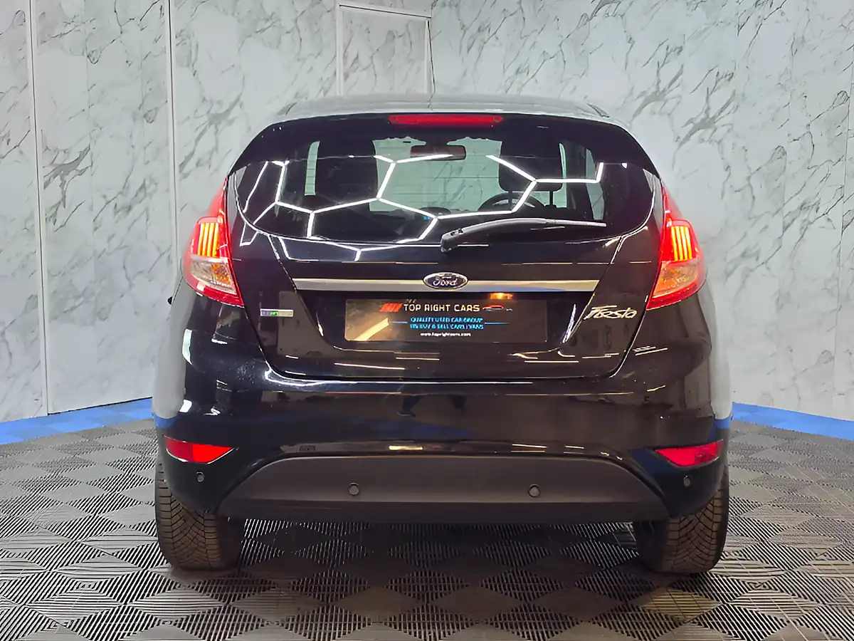 Used 2017 Ford Fiesta Titanium Black - Interior and Exterior details 6
