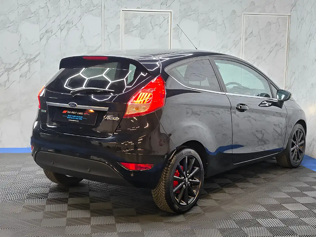 Used 2017 Ford Fiesta Titanium Black - Interior and Exterior details 9