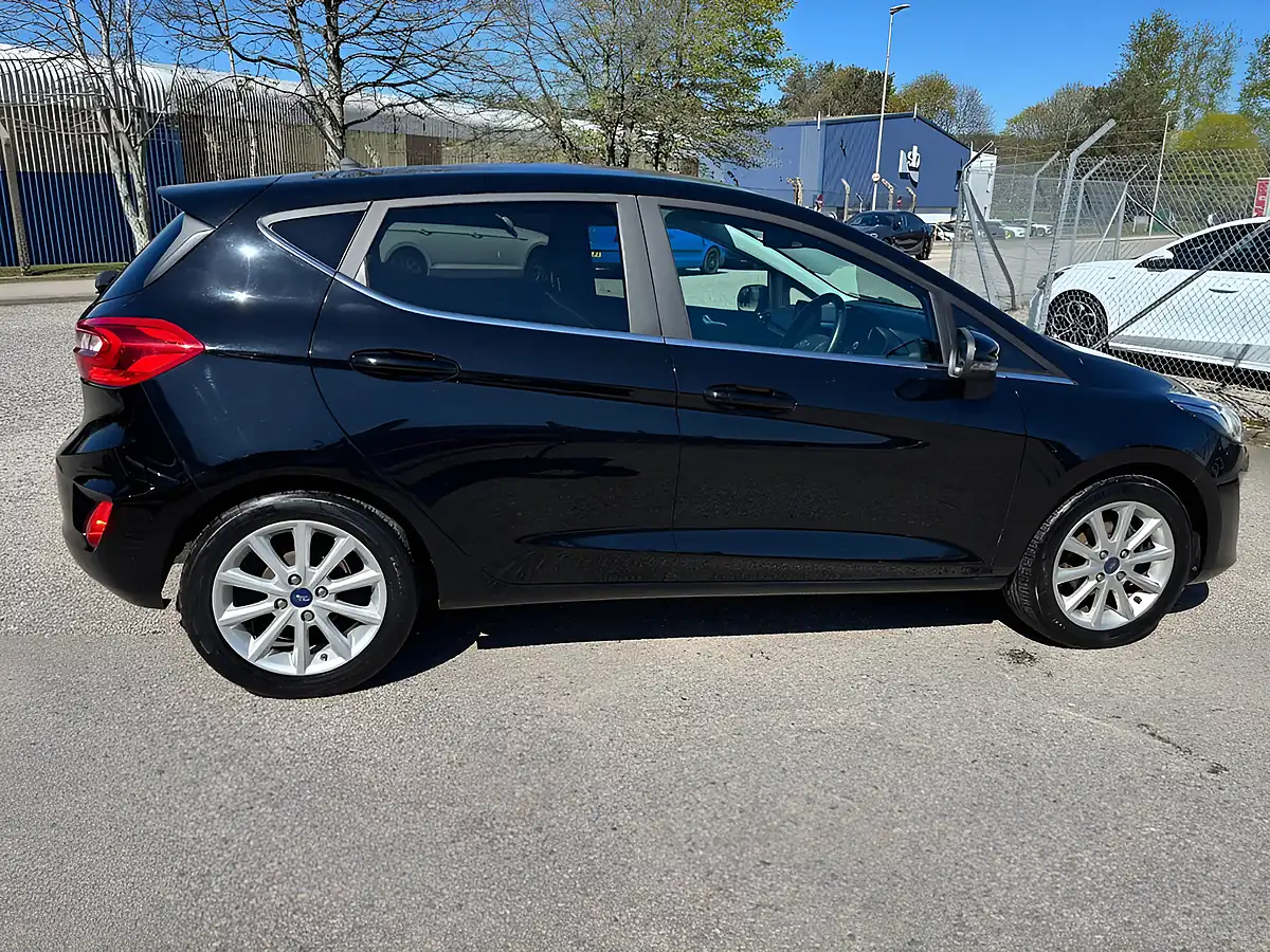 Used 2017 Ford Fiesta Titanium Black - Interior and Exterior details 12