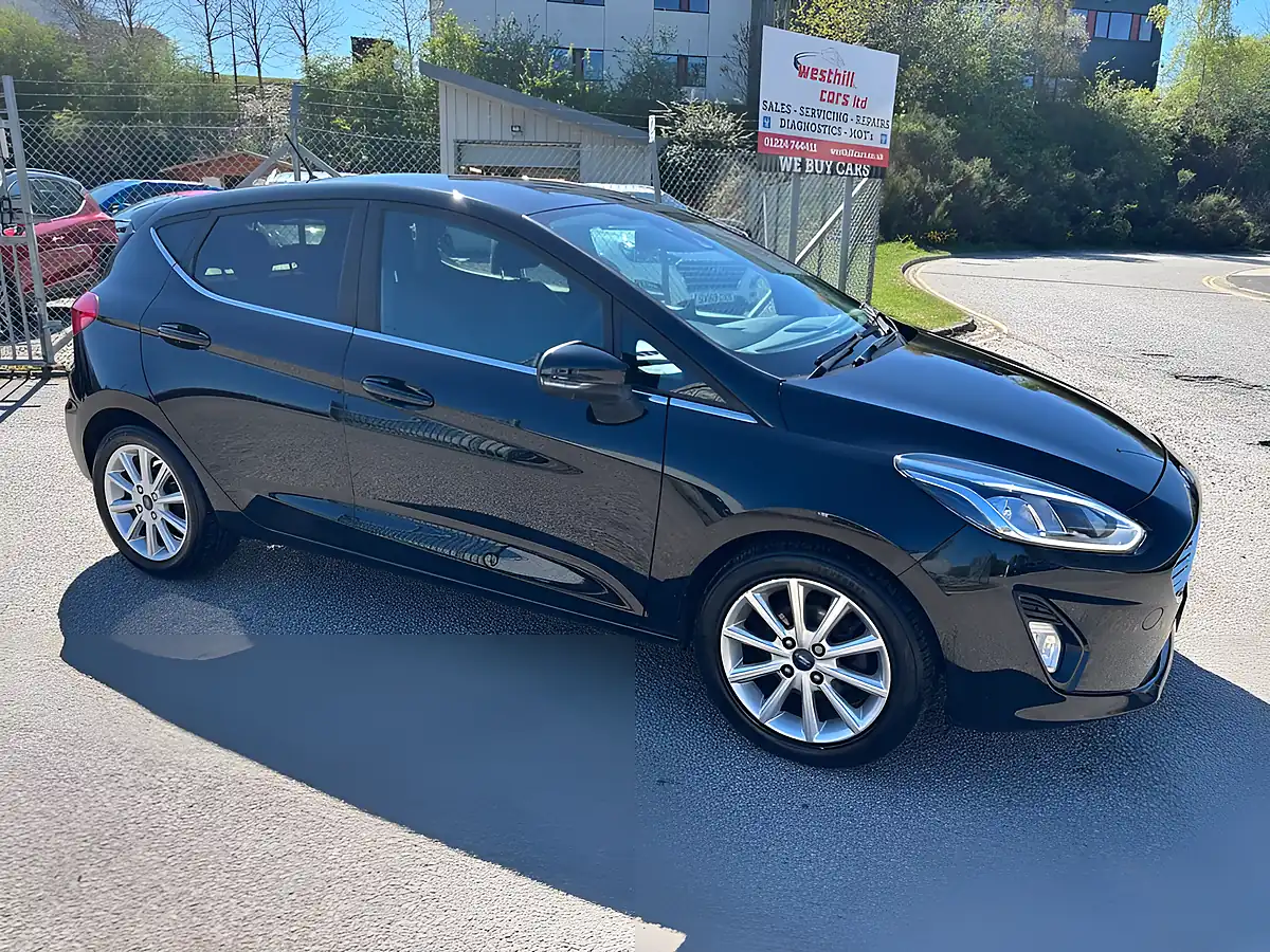 Used 2017 Ford Fiesta Titanium Black - Interior and Exterior details 6
