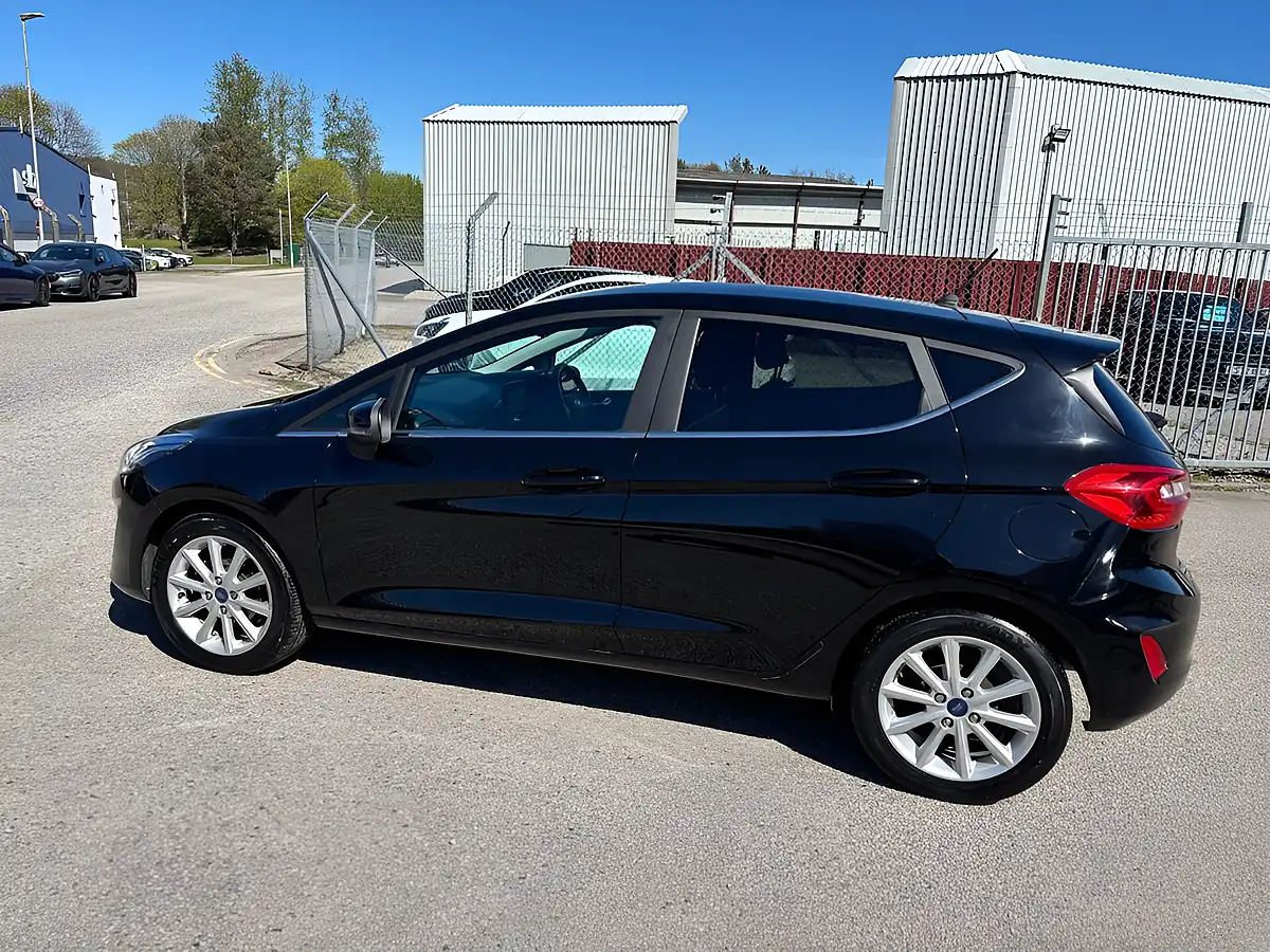 Used 2017 Ford Fiesta Titanium Black - Interior and Exterior details 9