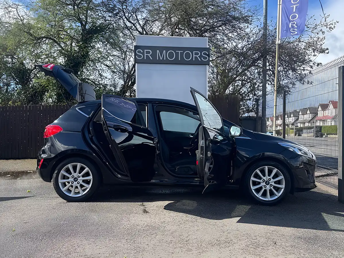 Used 2017 Ford Fiesta Titanium Black - Interior and Exterior details 6